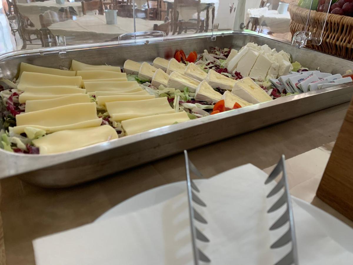 Hotel Levante Convenzionato Oltremare E Italia In Miniatura 里乔内 外观 照片